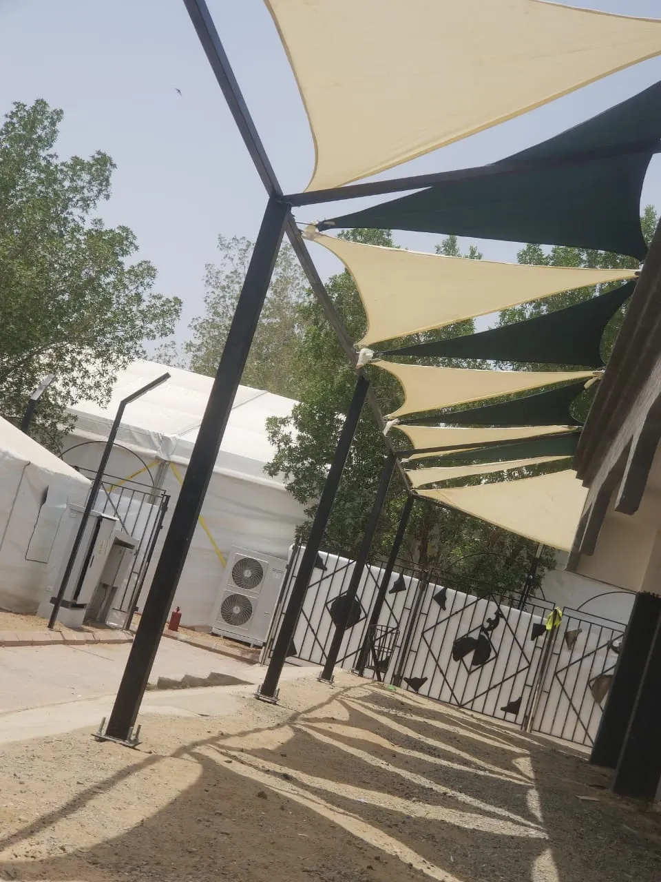 تركيب مظلات شد إنشائي للمدارس والحدائق بالرياض وشمالها