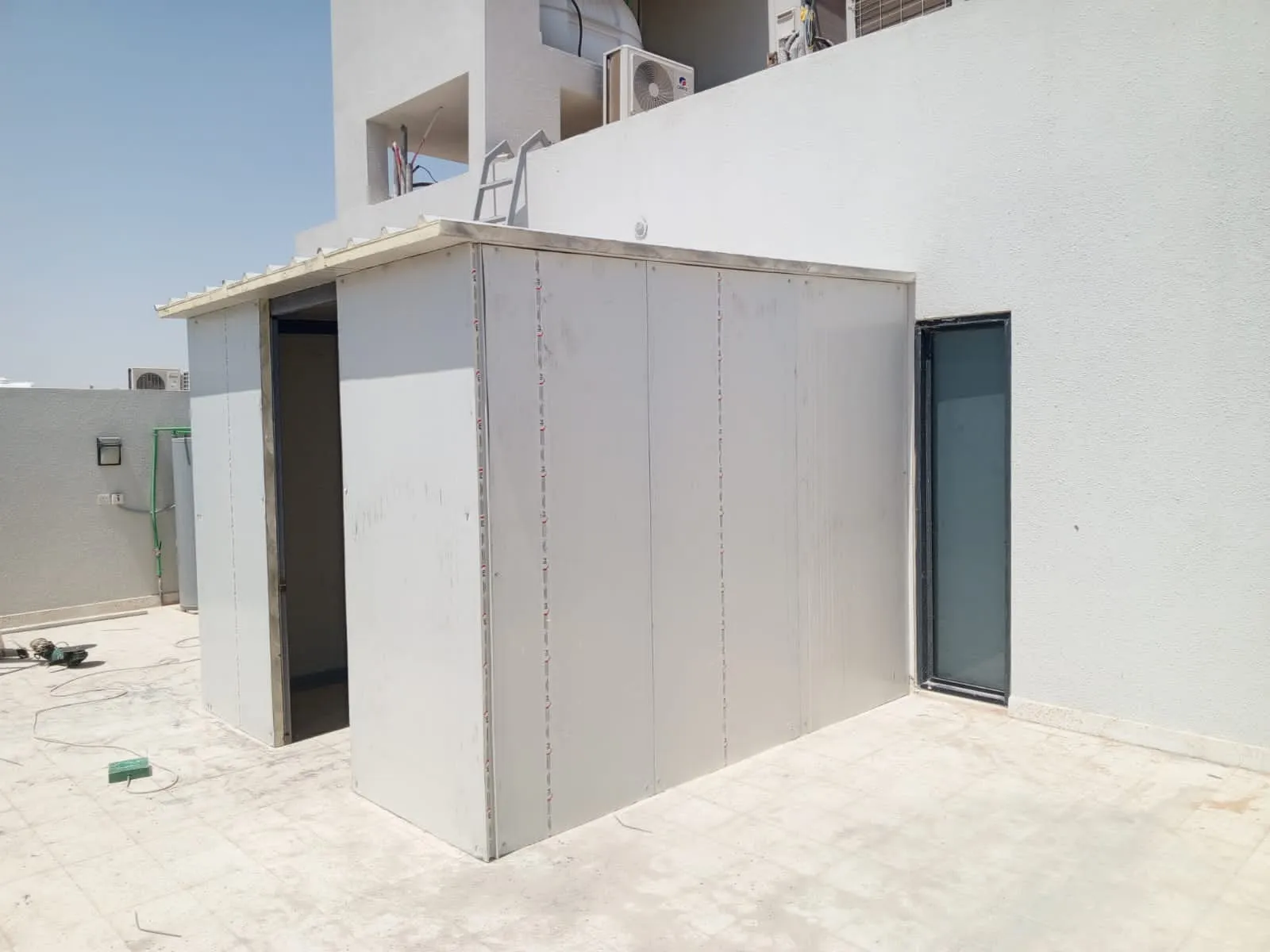 افضل مقاول تركيب سندوتش بانل لأسطح المنازل شمال الرياض