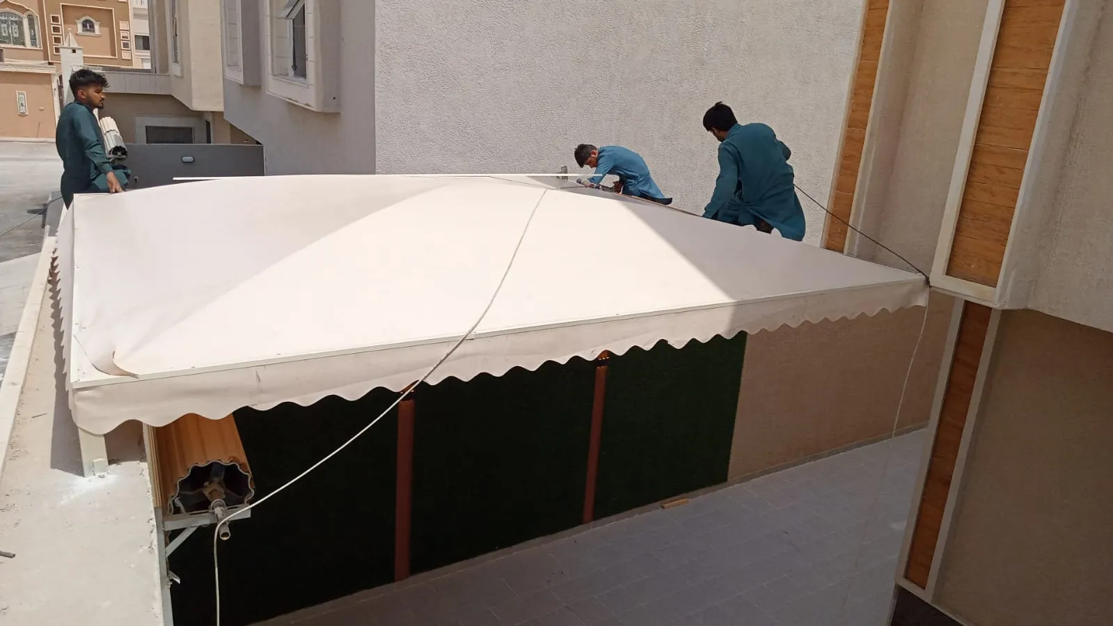 تركيب مظلات معلقه فاخرة في شمال الرياض وجميع مناطق المملكة
