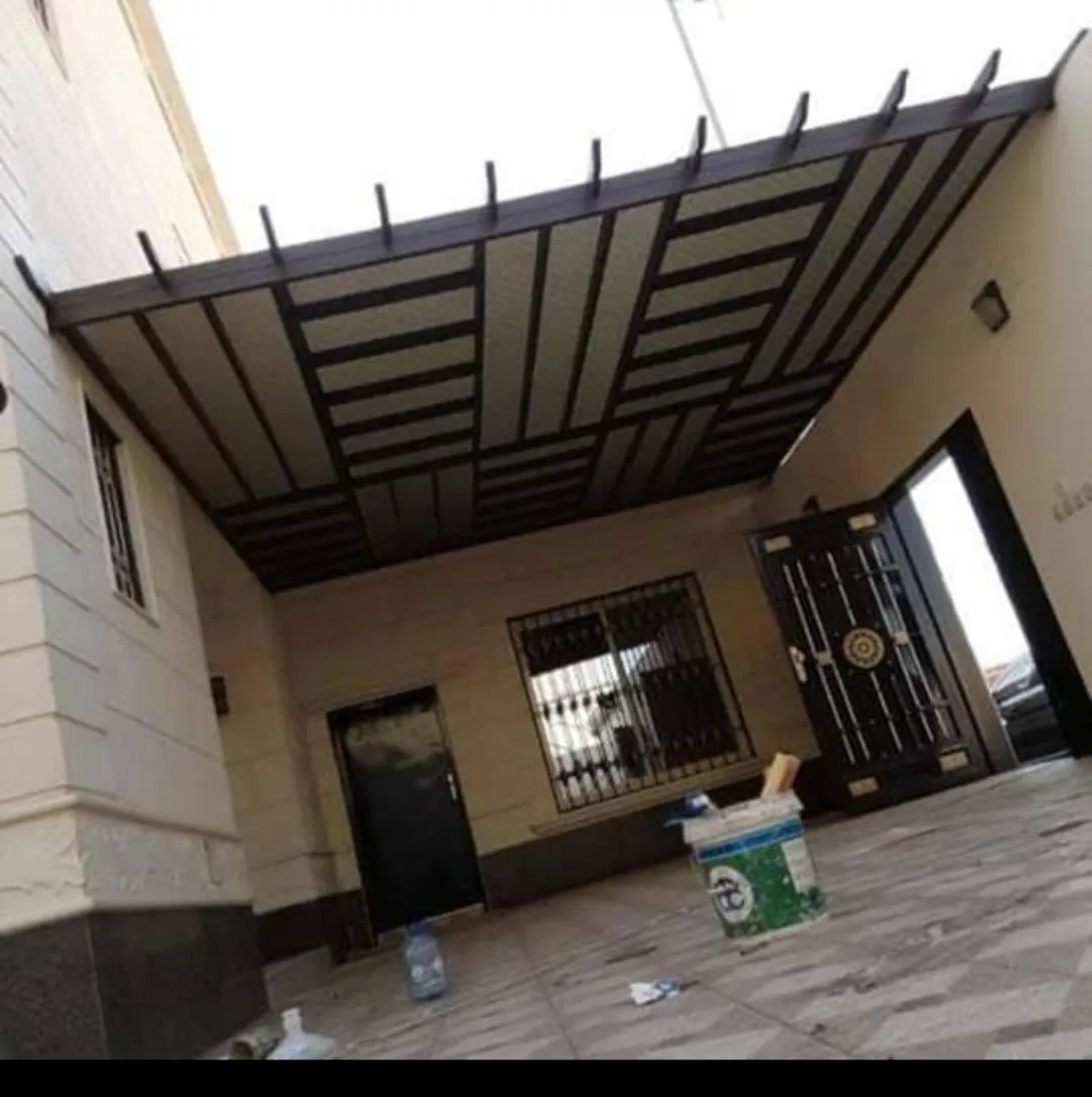 تركيب مظلات سيارات حديثة وفعالة في شمال الرياض