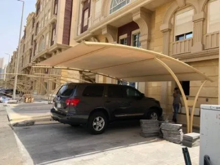 تركيب مظلات سيارات حديثة وفعالة في شمال الرياض