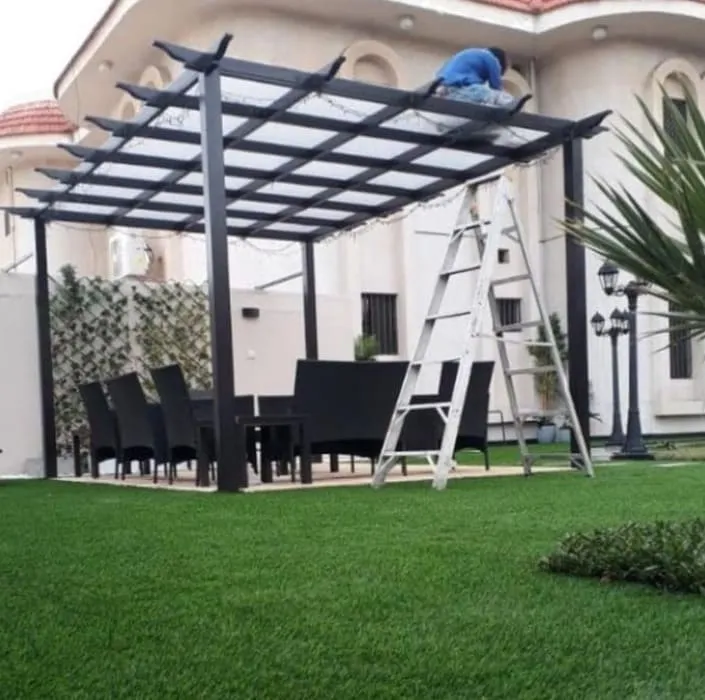 تركيب مظلات سيارات حديثة وفعالة في شمال الرياض