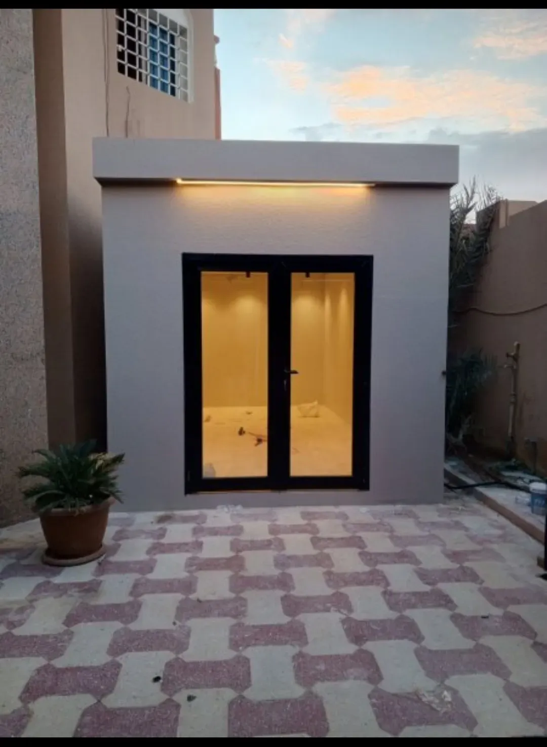 بناء ملاحق خارجية وترميمهابشمال الرياض وجميع مناطق المملكة