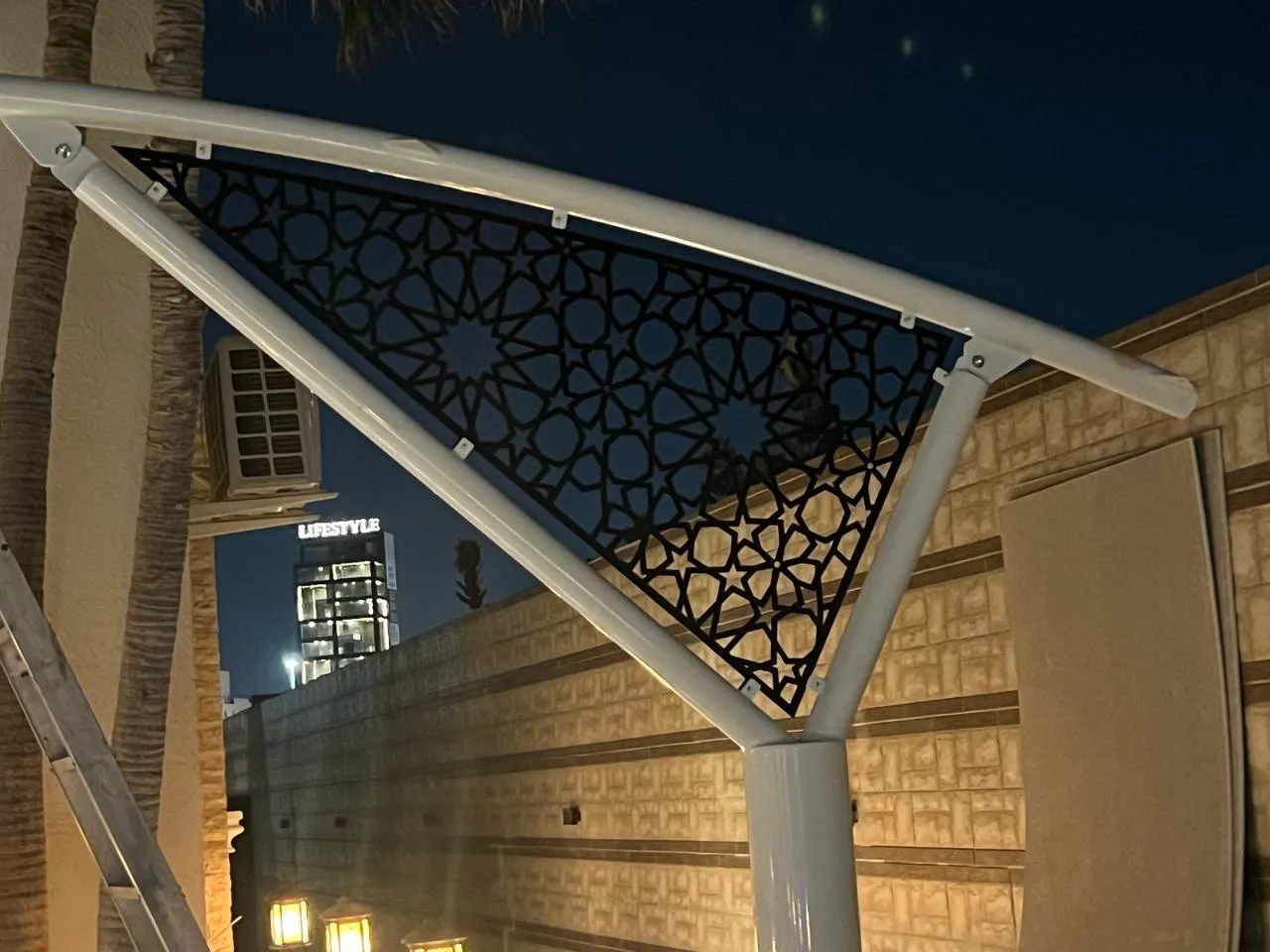 تركيب مظلات سيارات فاخرة بالرياض 