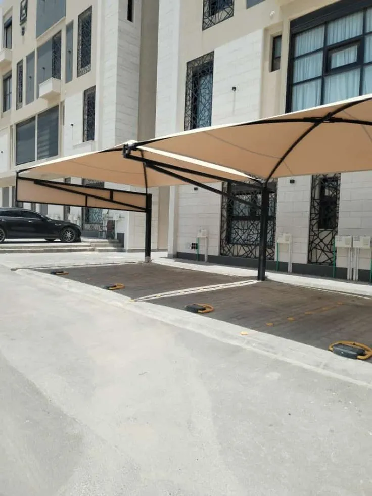 تركيب مظلات سيارات فاخرة بالرياض 