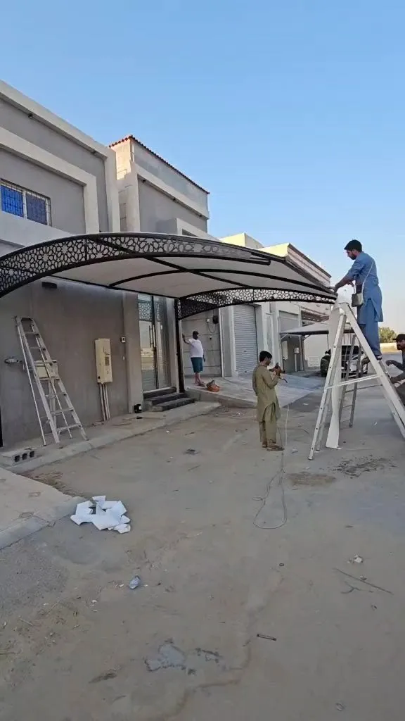 تركيب مظلات سيارات فاخرة بالرياض 