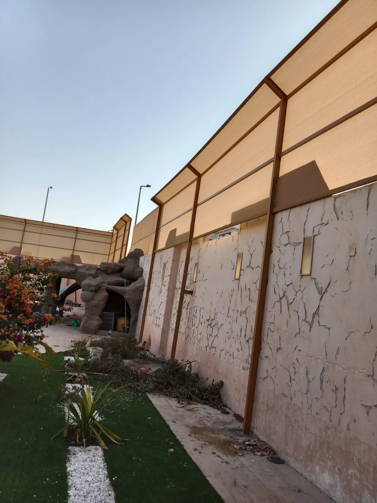 سواتر أحواش في حي القويعيه بشمال الرياض 