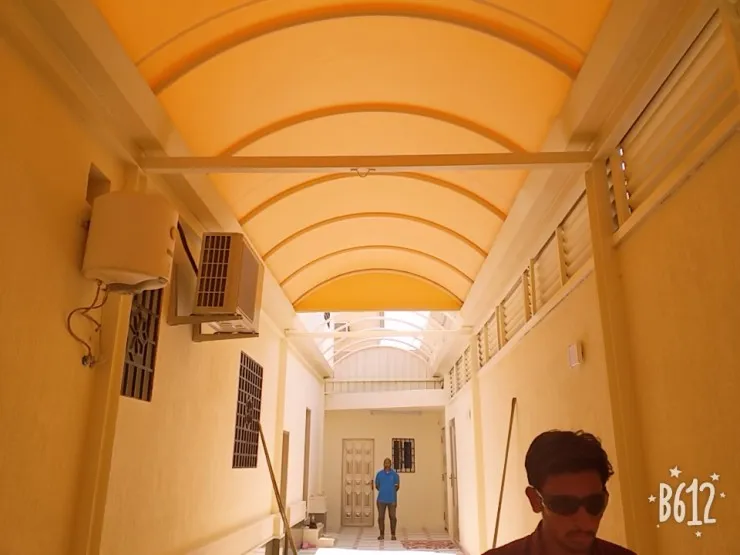 مظلات لكسان في شمال الرياض