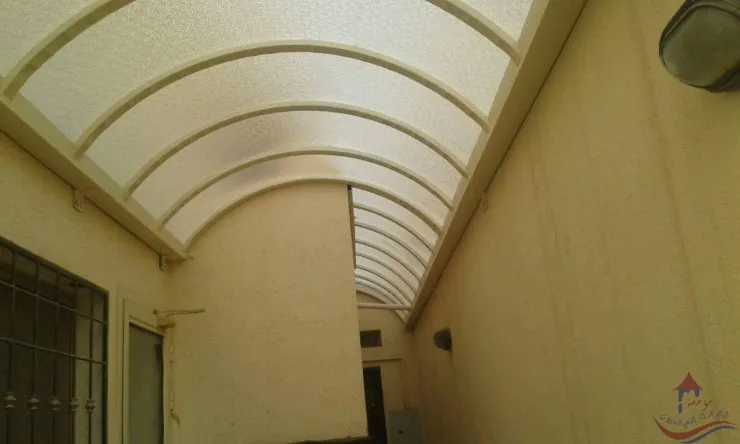 مظلات لكسان في شمال الرياض