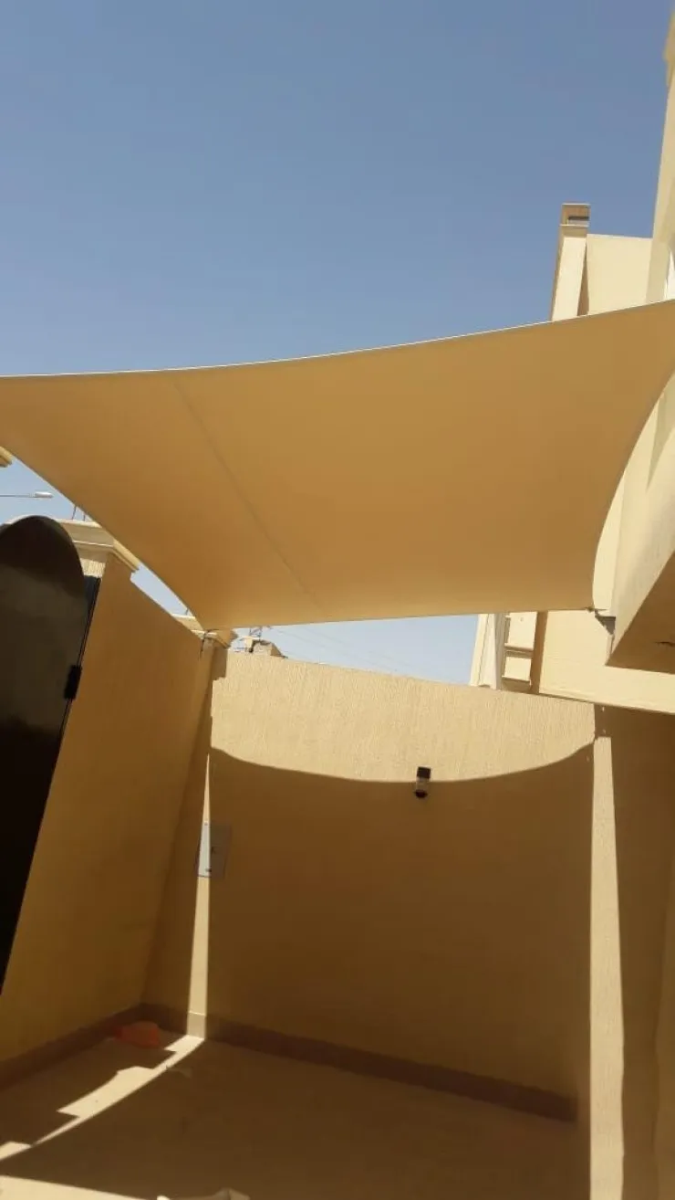 تركيب مظلات المساجد والمشاريع في حي النخيل بالرياض