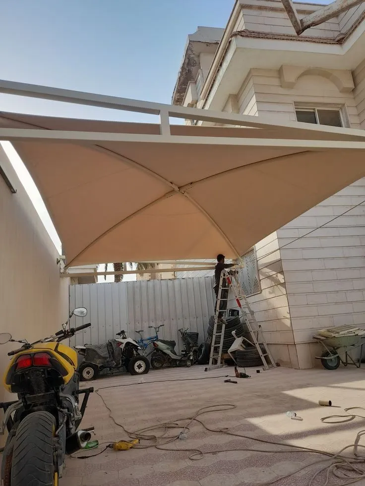 افضل مظلات سيارات مقص ومداخل منازل شمال الرياض