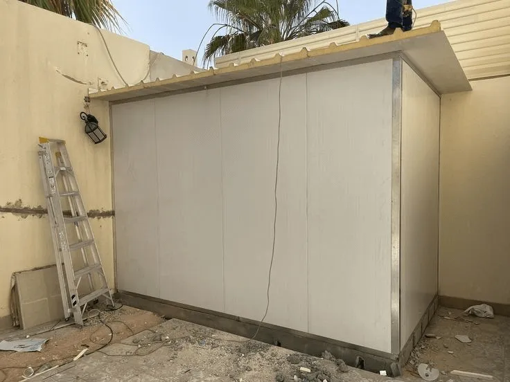 مقاولات عامة لتركيب ملاحق ساندويتش بانل شمال الرياض 