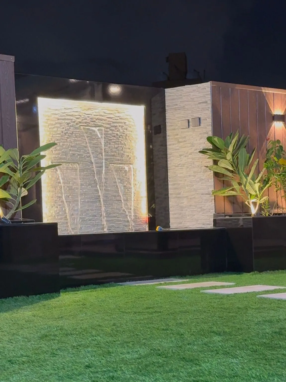 أفكار تصميم جلسات وشلالات حدائق حي الدرعية 
