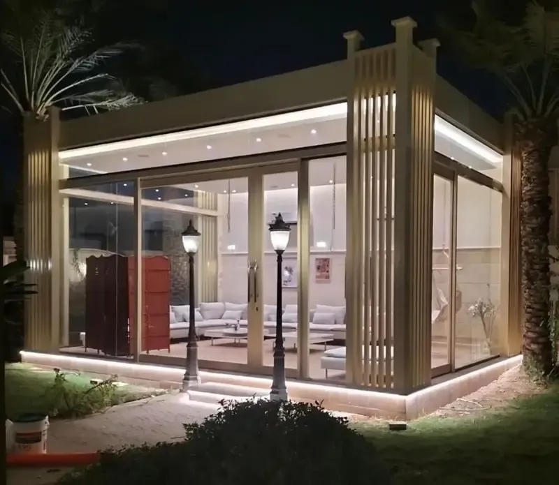 مجالس  زجاجية وجلسات الأسطح في شمال الرياض 