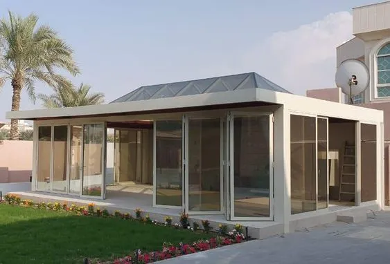 مجالس  زجاجية وجلسات الأسطح في شمال الرياض 