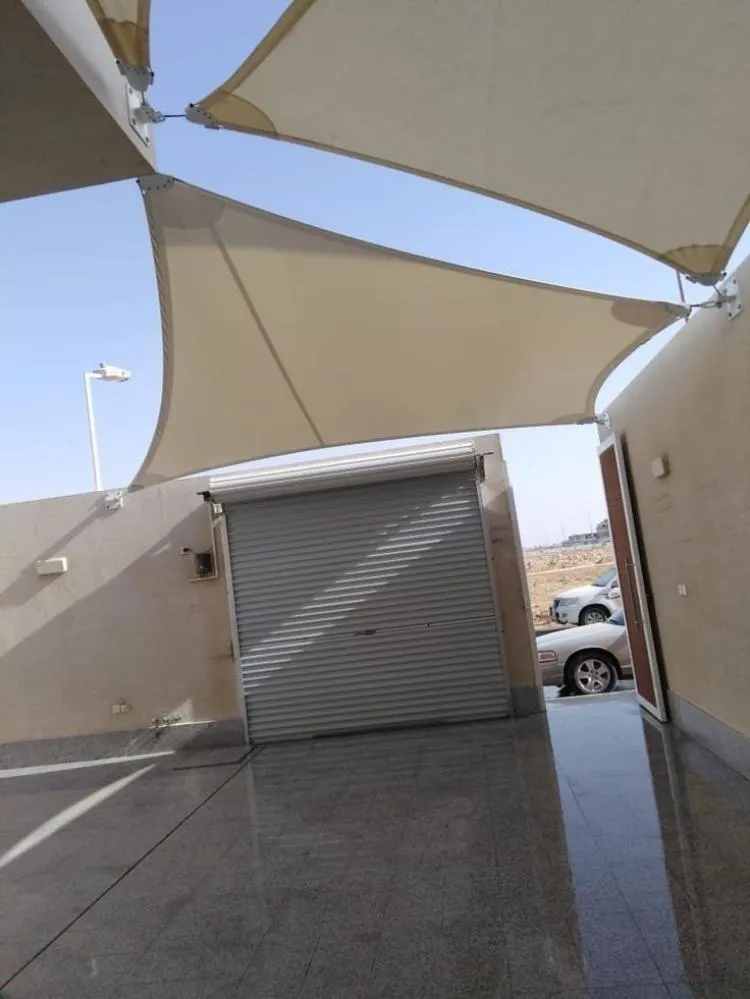 تركيب مظلات شد إنشائي – تصميمات عصرية ومتينة حسب الطلب